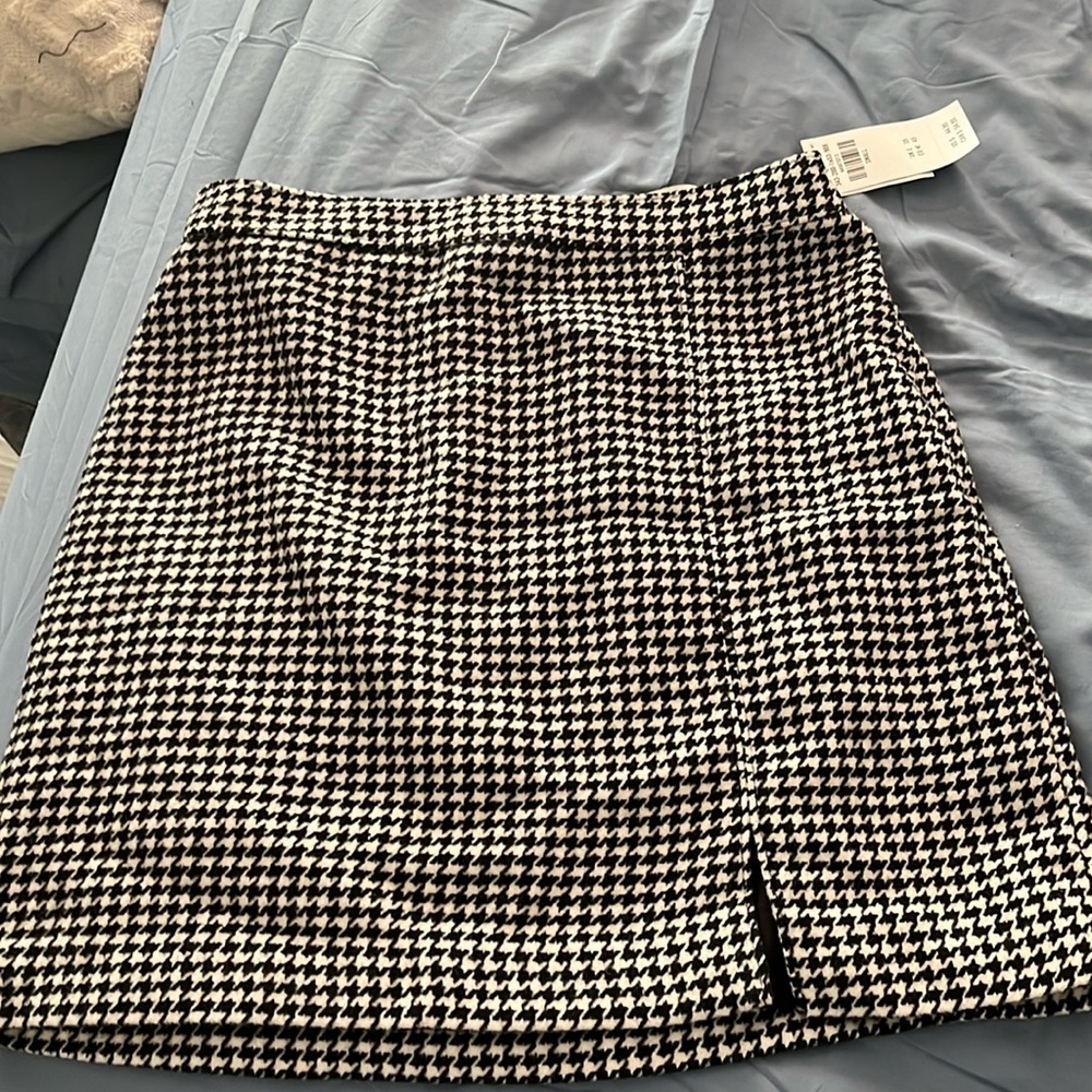 Hollister ultra high rise skirt size small brand new never worn